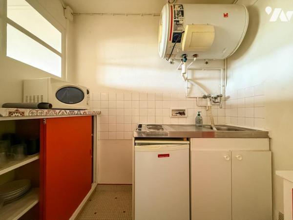 NANTES GRASLIN - CAMBRONNE - Studio de 25 m² au 5ème et dernier étage