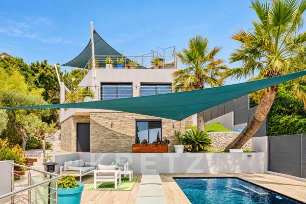 LA GARDE | VILLA CONTEMPORAINE 200 M², VUE MER, PISCINE, ROOFTOP ET ASCENSEUR