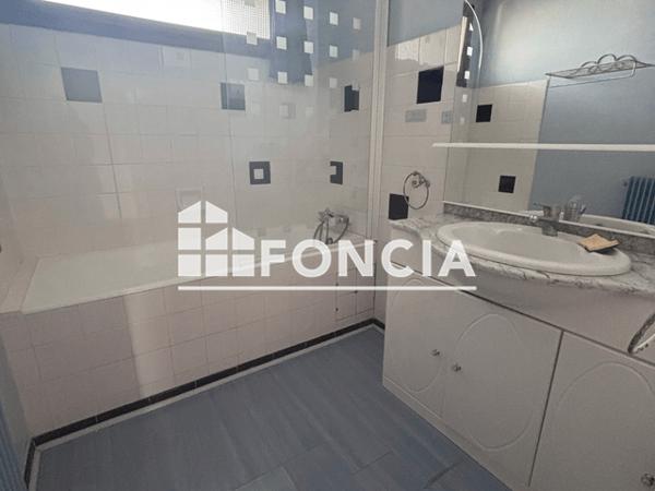 Location Appartement 3 pièces 67.46 m² - Pau 64000