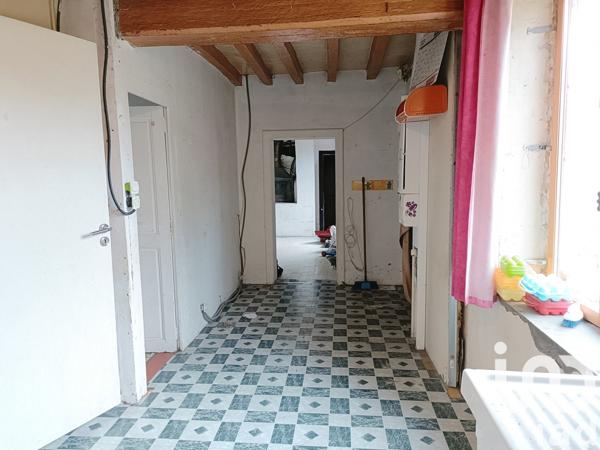 Longère 6 pièces de 116 m² à Saint-Amand-Longpré (41310)