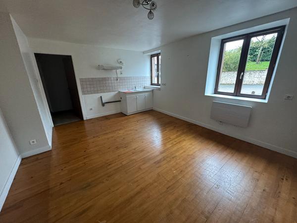 MAISON EN PIERRE  3 PIECES  GARAGE  TERRAIN 277 M²  HERICOURT