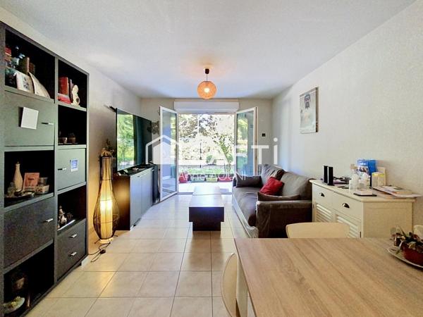 T2 45m2 rez-de-jardin avec terrasse et parking