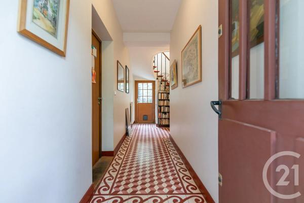 Immeuble à vendre  245 m 2   JOINVILLE LE PONT  - 94