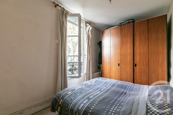 Immeuble à vendre  245 m 2   JOINVILLE LE PONT  - 94