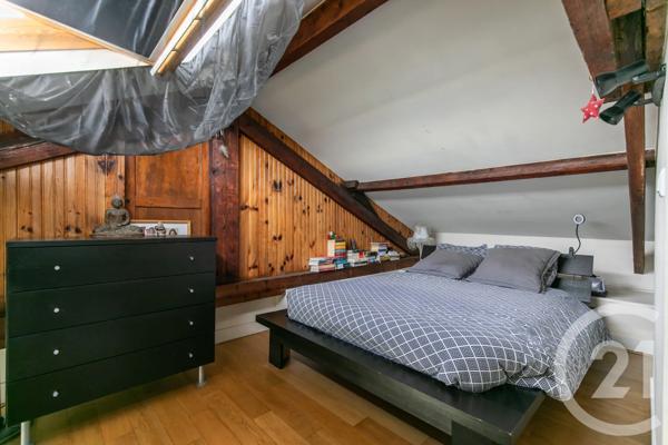 Immeuble à vendre  245 m 2   JOINVILLE LE PONT  - 94