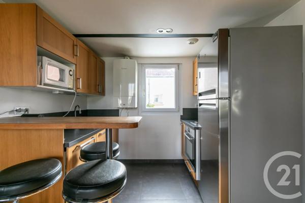 Immeuble à vendre  245 m 2   JOINVILLE LE PONT  - 94