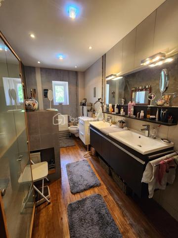 Maison en pierre de 250 m²