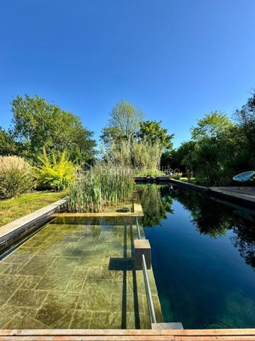 Maison en pierre de 250 m²