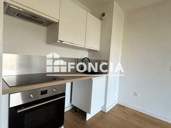 Location Appartement 2 pièces 42.4 m² - RESIDENCE LUMINESENS 3 - 58 RUE DE LONDRES PORTE B27 Lens 62300