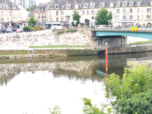 Proche Gare- Vue sur Oise....