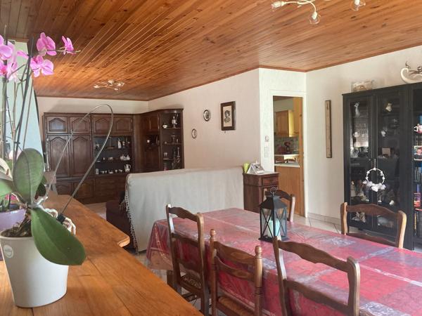 A 10 min AMBERIEU EN BUGEY - Villa T7 de 208 m² sur terrain de 1 244 m² Jujurieux (01640)