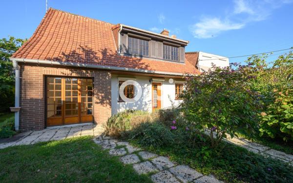 Maison à vendre    5 pièces •  Leers