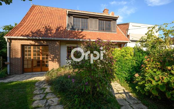 Maison à vendre    5 pièces •  Leers