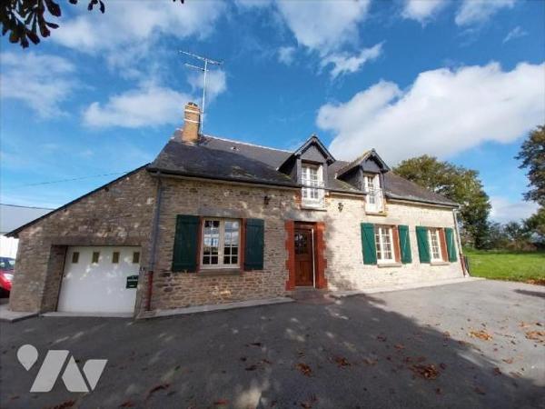 VAL D'IZE. En campagne, dans environnement calme, belle maison en pierres avec pièce de vie et ...