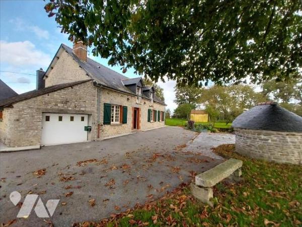 VAL D'IZE. En campagne, dans environnement calme, belle maison en pierres avec pièce de vie et ...