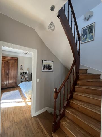 Poitiers (86000) POITIERS HAUTEURS OUEST BELLE MAISON DE VILLE POITEVINE DE 121 M2 AVEC JARDIN 500 M2