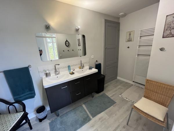 Poitiers (86000) POITIERS HAUTEURS OUEST BELLE MAISON DE VILLE POITEVINE DE 121 M2 AVEC JARDIN 500 M2