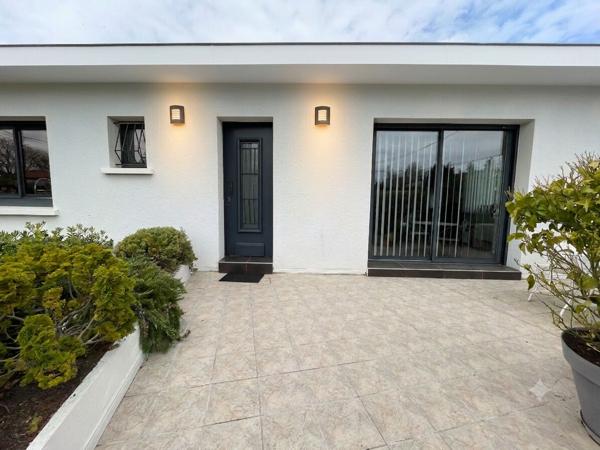 Maison non mitoyenne 164 m2 avec 5 chambres, garage double et jardin