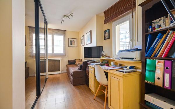 Appartement à vendre    4 pièces • 90,05 m2 Paris 11