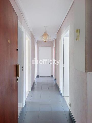 Appartement
         5 pièces
        - 68 m² Exclusivité 128 000 € *