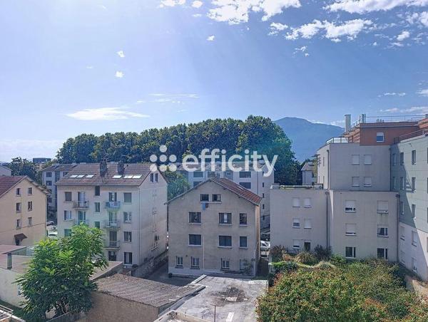 Appartement
         5 pièces
        - 68 m² Exclusivité 128 000 € *