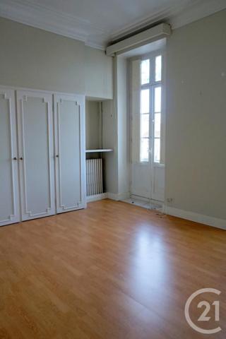 Appartement F7 à vendre  7 pièces - 200 m2 VILLENEUVE SUR LOT - 47