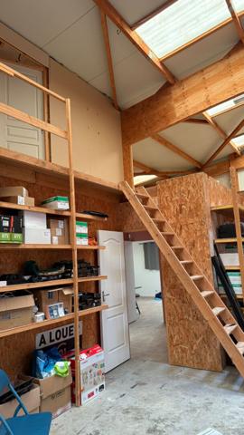 LOCAL D'ACTIVITE 270 M²