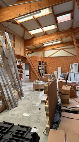 LOCAL D'ACTIVITE 270 M²