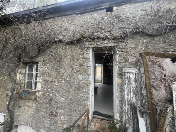 Maison à vendre à Cossé-en-Champagne en Mayenne (53340), ref : 53018-1823