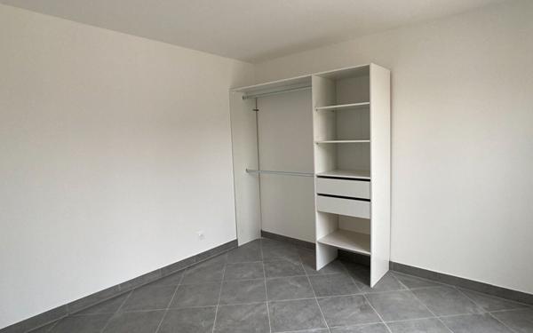Appartement à louer    3 pièces •  Lunel-Viel