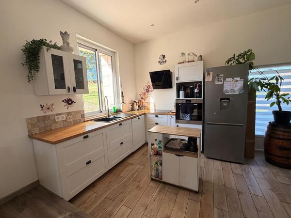 Maison
         5 pièces
        - 140 m² 200 500 € *