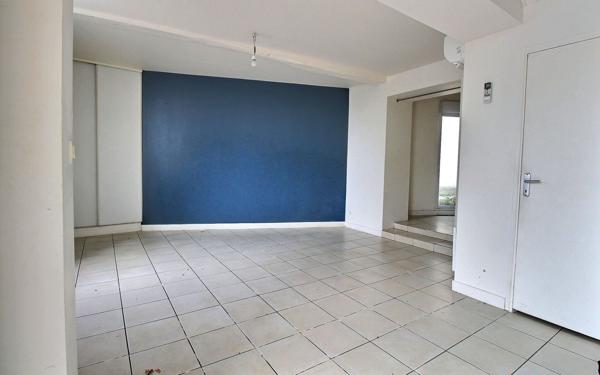 Maison à louer    4 pièces •  Saint-Paul-Cap-de-Joux