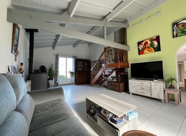 Belle maison familiale avec grand terrain à 10 min de Fontenay le comte