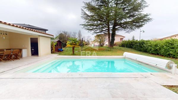 Villa 221 m2, 5 pièces avec dependance