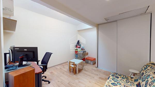 Villa 221 m2, 5 pièces avec dependance