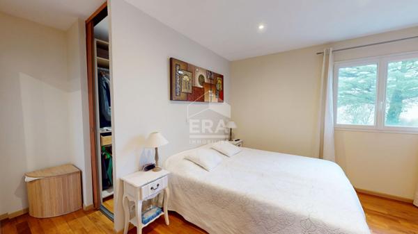 Villa 221 m2, 5 pièces avec dependance