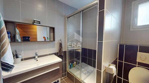 Villa 221 m2, 5 pièces avec dependance