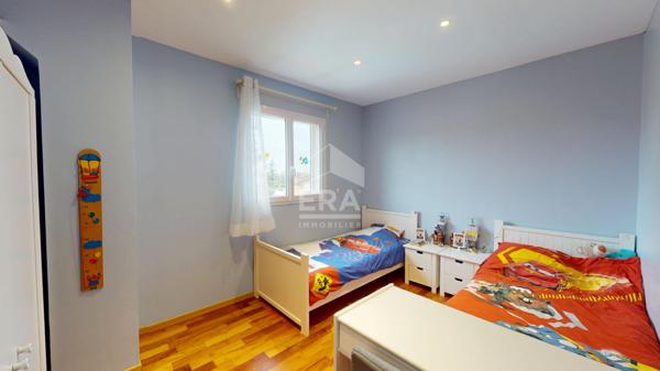 Villa 221 m2, 5 pièces avec dependance
