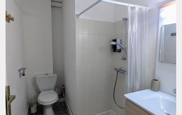 Vente Studio avec une belle cour Amelie-les-bains-palalda   