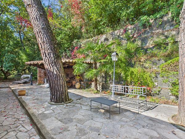 MAISON D'ARCHITECTE 300m² sur PARCELLE 27000m²