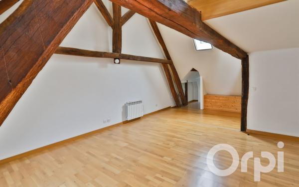 Appartement à vendre    3 pièces • 92,30 m2 Gisors
