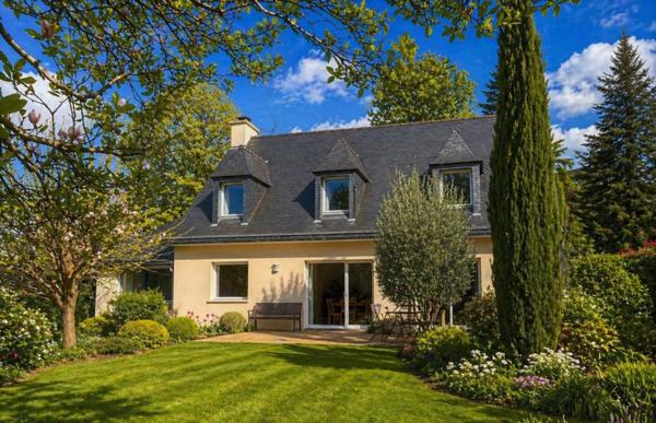 Maison à LANNION, 22300 - 12 pièces 179m²