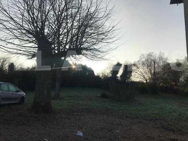 Maison plain-pied avec dépendances proche La Chartre sur le Loir