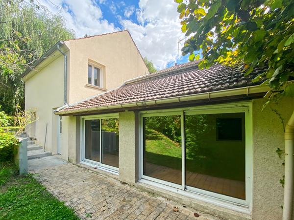 Propriété de 186m² en plein coeur de village