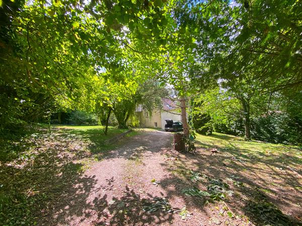 Propriété de 186m² en plein coeur de village