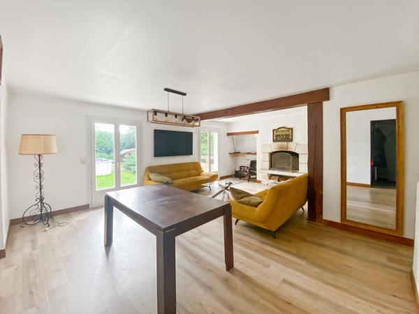 Propriété de 186m² en plein coeur de village