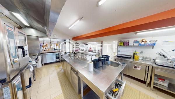 Belle affaire de restauration avec un emplacement numéro 1