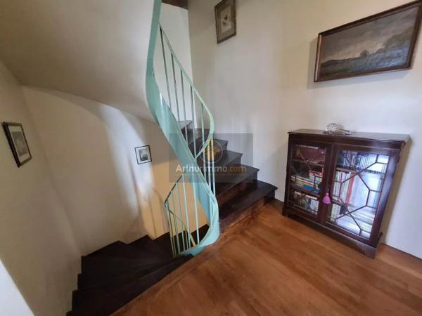 Vente                                                      Propriété
                        
                     12 pièces                      285 m2                     à Rozay-en-Brie