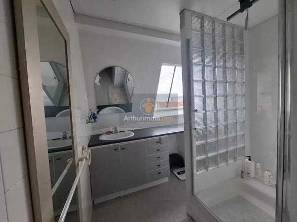 Vente                                                      Propriété
                        
                     12 pièces                      285 m2                     à Rozay-en-Brie