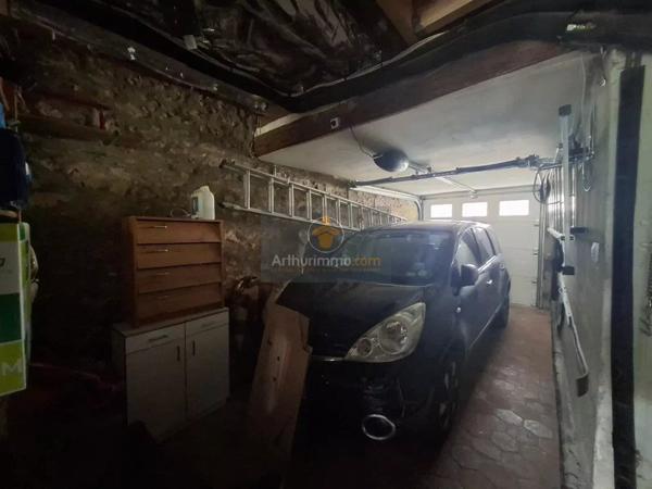 Vente                                                      Propriété
                        
                     12 pièces                      285 m2                     à Rozay-en-Brie